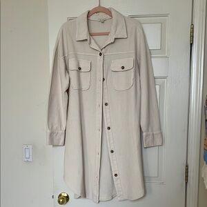 Cream Button-Up Women's overtop, size Small 
Never worn!